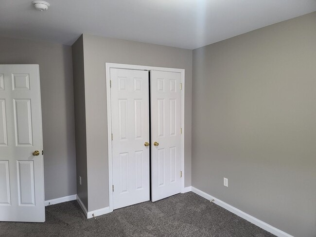 Building Photo - 3 Bedroom 2 1/2 bath Townhome for Rent in Waynesboro