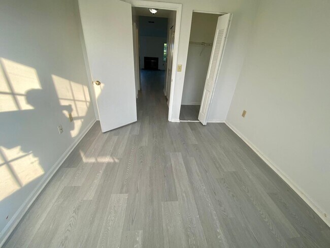 Primary Photo - 1037 Edpas Rd