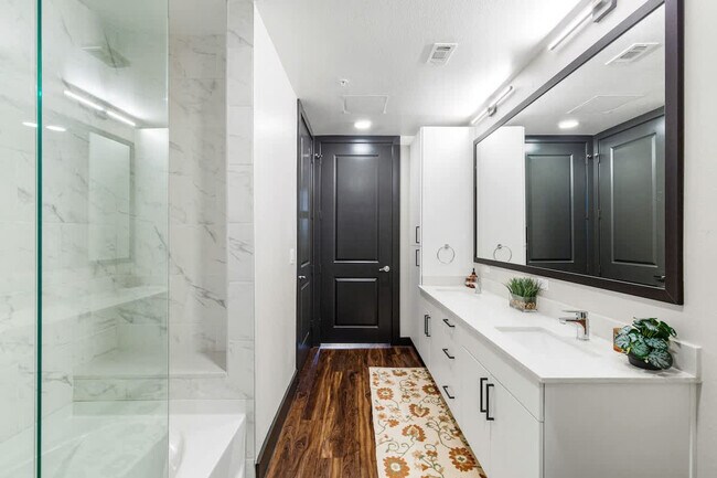 Building Photo - 9127 Research Blvd