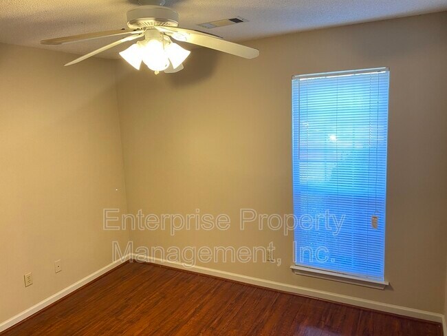 Building Photo - 3794 Walden Meadow Dr