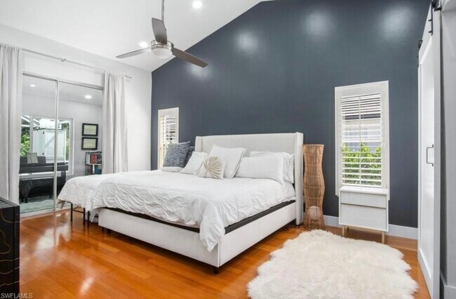 Building Photo - 8139 Las Palmas Way