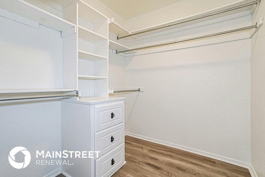 Building Photo - 3004 SW 124th St