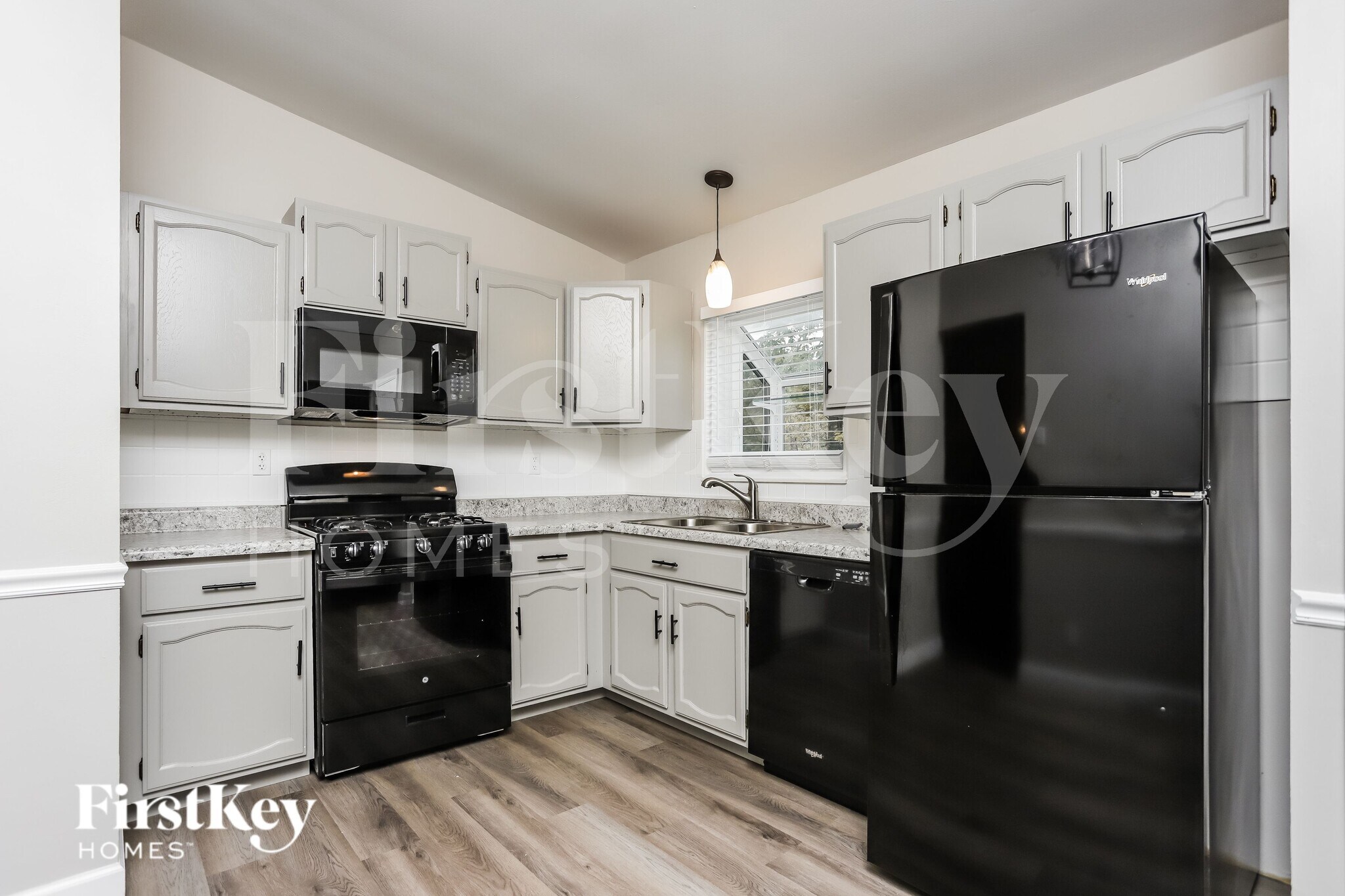 Building Photo - 855 Windemere Ave