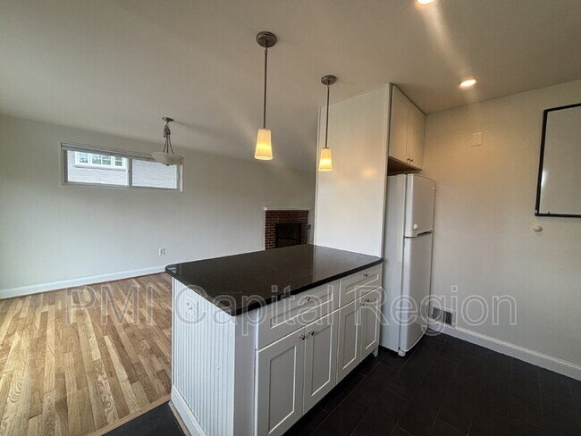Building Photo - 2929 Terrace Dr
