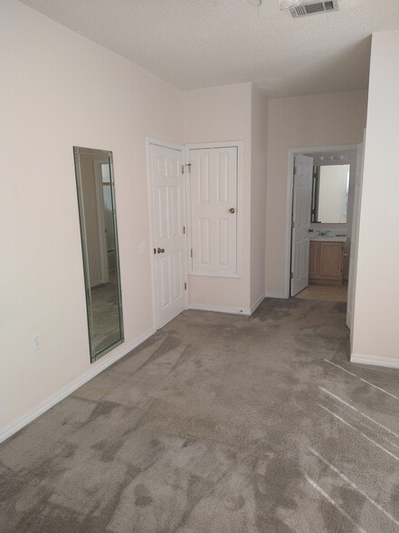 Building Photo - 217 Wildflower Ln