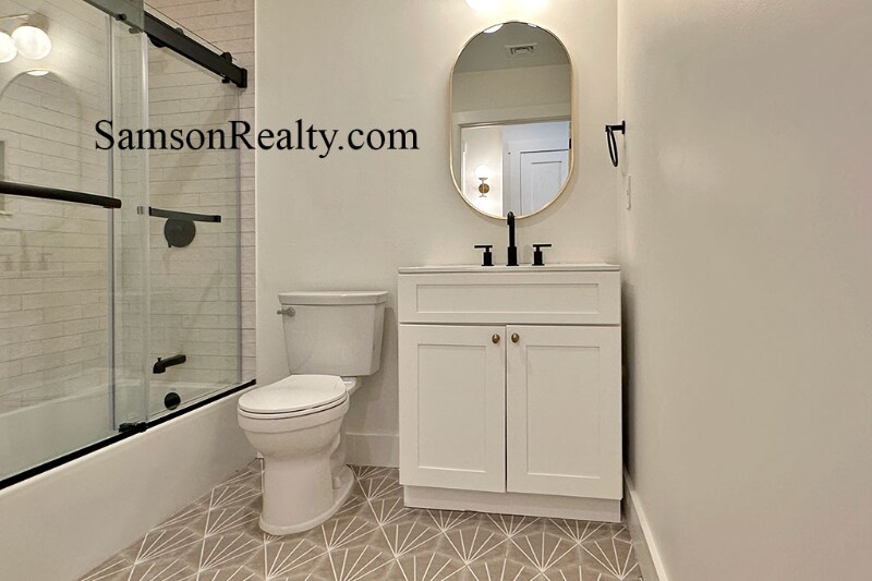 Building Photo - 31 Hope St