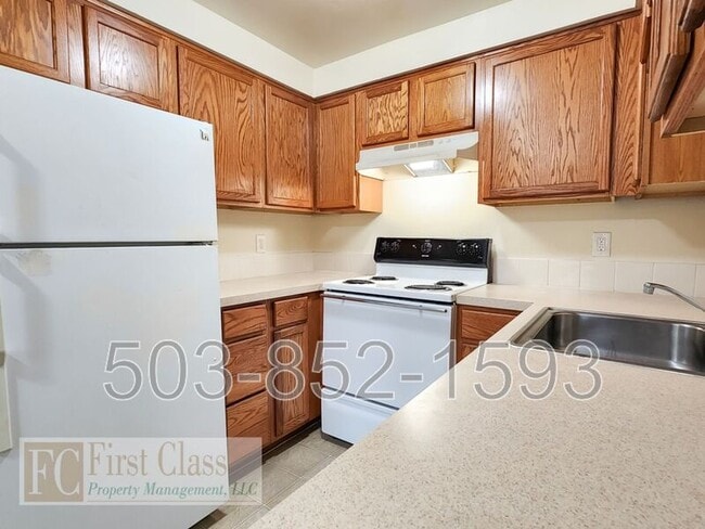 Building Photo - 10056 SW Garrett St