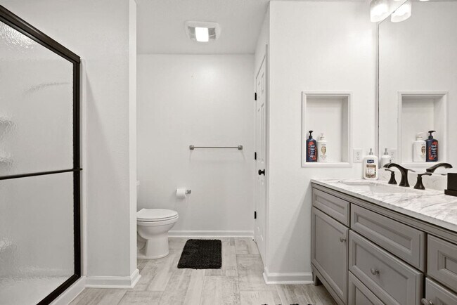 Building Photo - 3766 White Cliff Way