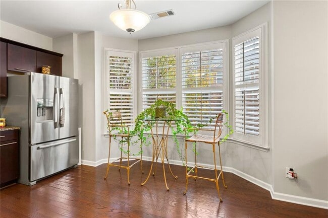 Building Photo - 4324 Laurel Creek Ct SE