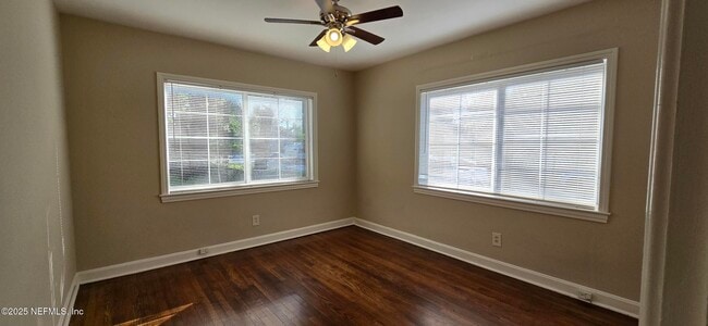 Building Photo - 1302 McDuff Ave S