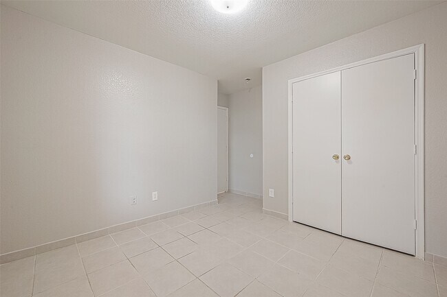 Building Photo - 3727 Morning Cove Ln