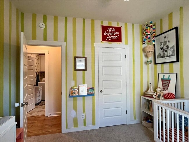 Building Photo - 876 Hedgefield Way