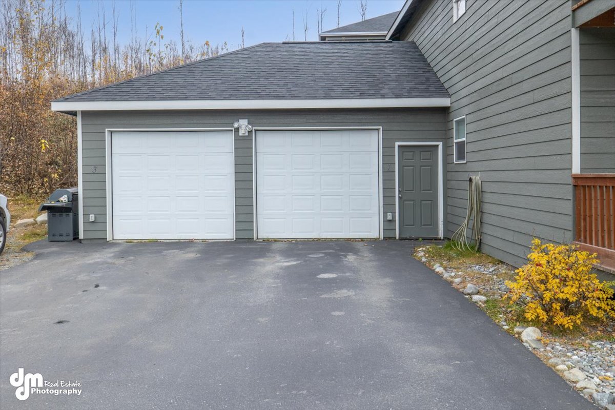Building Photo - 5020 S Mainsail Ave