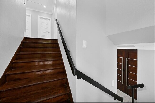 Building Photo - 12430 Pecan Ct