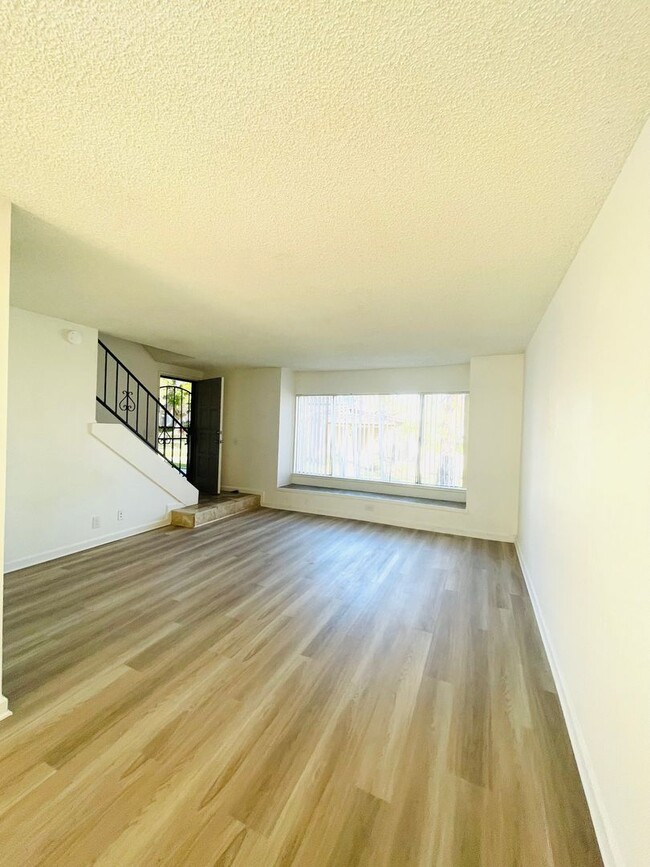 Building Photo - Todd Ranch Condo Welcome to the Todd Ranch Condo, 3-bedroom, 2-bathroom home located in the vibra...