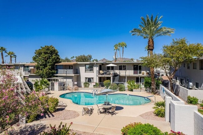 Building Photo - 4114 E Calle Redonda