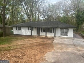 Building Photo - 1397 Peachcrest Rd