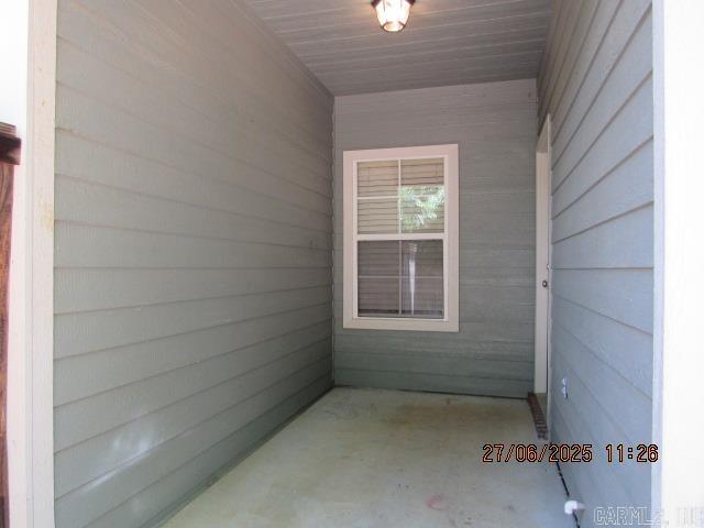 Building Photo - 1410 Robins St