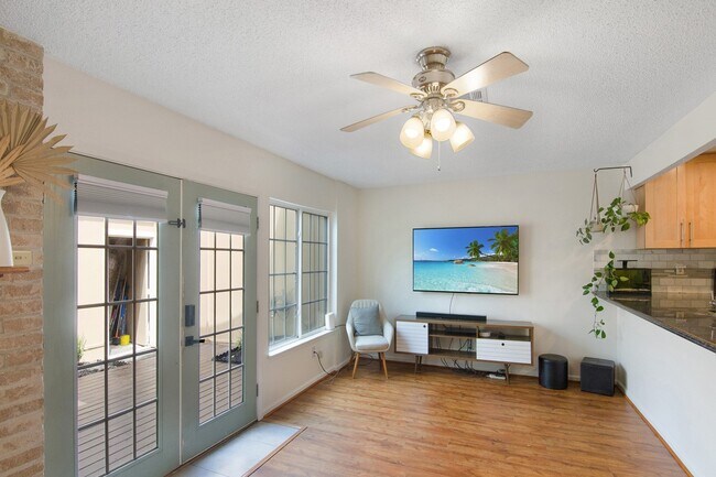Building Photo - 11681 Village Pl Dr