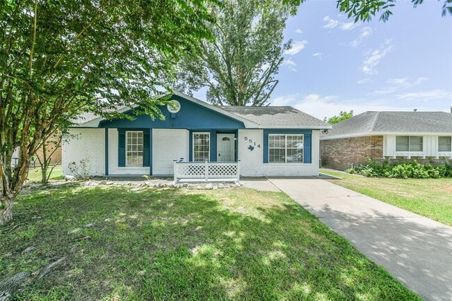 Building Photo - 5514 Vickita Dr