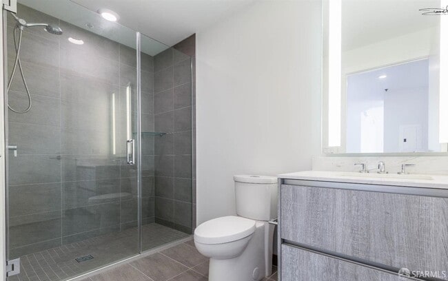 Building Photo - 338 Main St