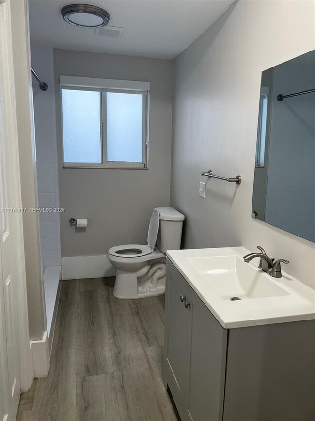 Building Photo - 1901 Johnson St