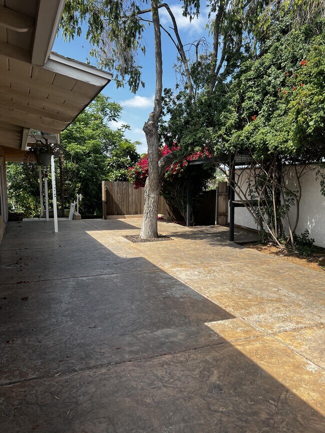 Building Photo - 11935 Sapota Dr