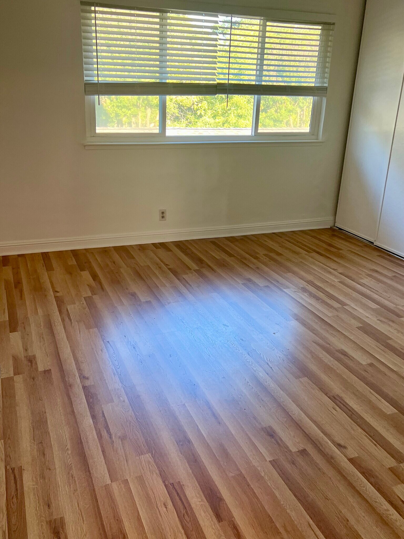 Building Photo - 133 Lawnview Cir