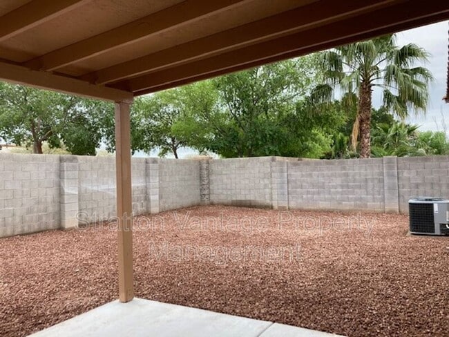 Building Photo - 1017 S Clancy Cir