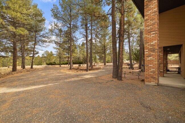 Building Photo - One of the Best Rental Opportunities In All of Flagstaff located in Lakeside Acres
