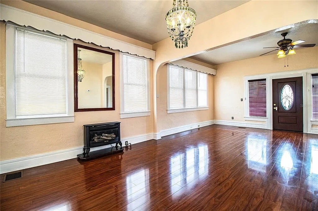 Building Photo - 1919 W North a St