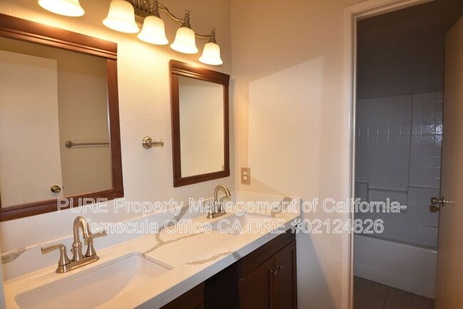 Building Photo - 45093 Corte Camellia