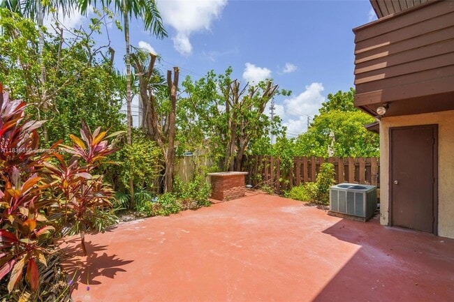 Building Photo - 7026 SW 106th Pl