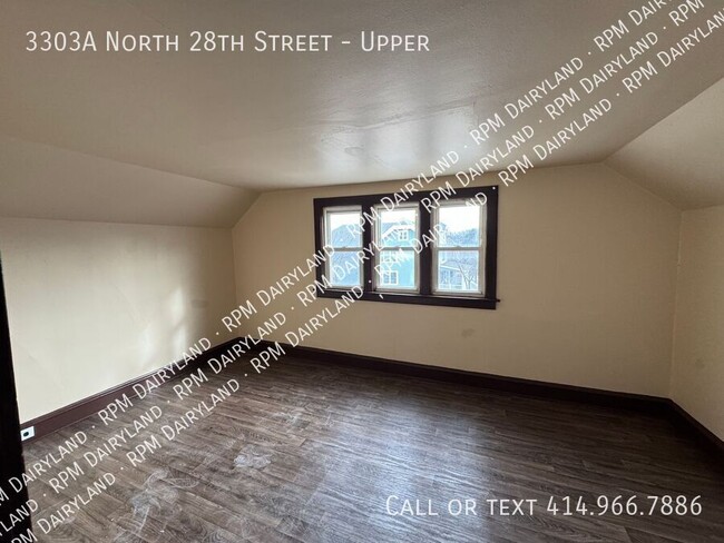 Building Photo - Charming 2-Bedroom, 1-Bathroom Upper Unit ...