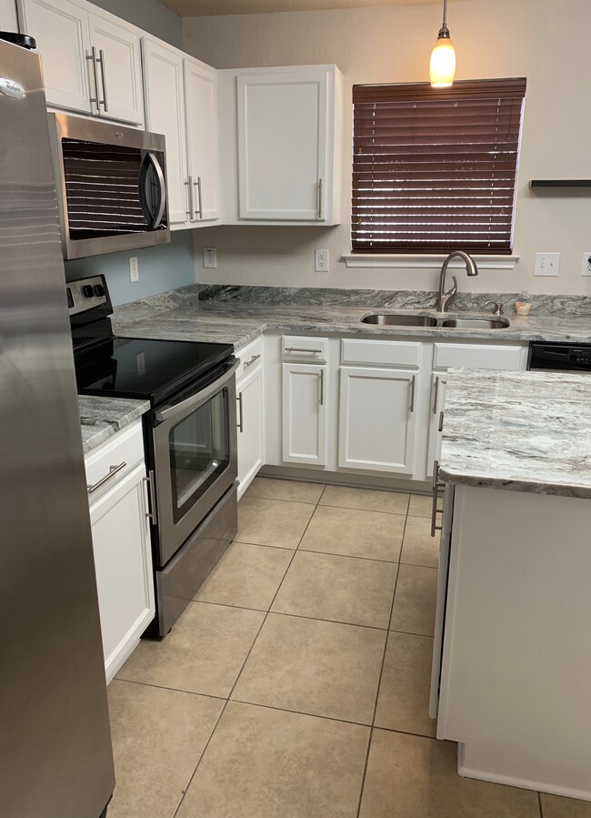 Building Photo - 10219 Roseangel Ln