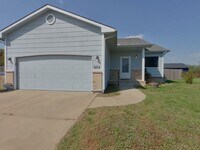 Building Photo - 804 N Longview Ct