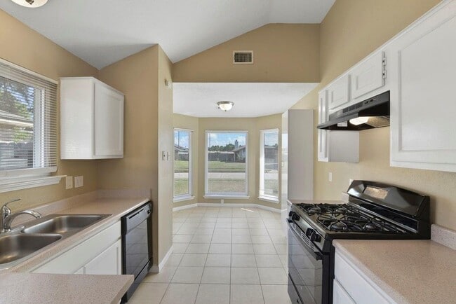 Building Photo - 11922 Westwold Dr