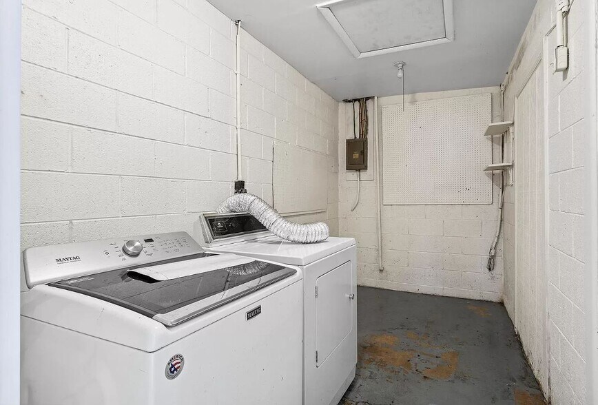 Laundry - 12 Ethan Allen Ct