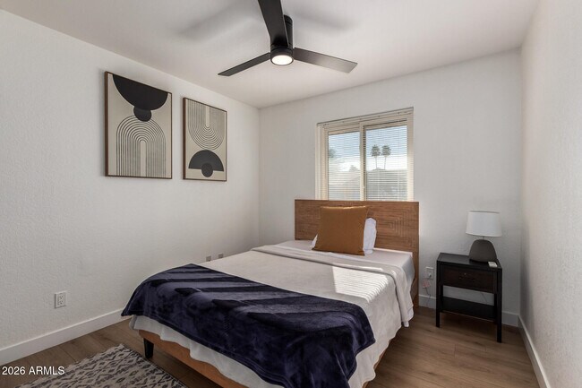 Building Photo - 4138 W Dahlia Dr