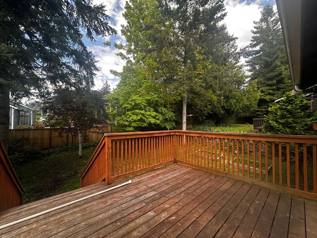 Building Photo - Beautiful 4-Bedroom 3-Bath Home in Marysvi...