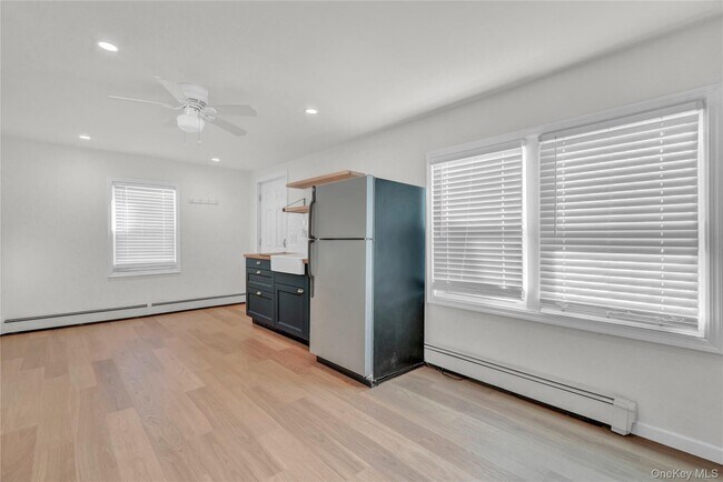 Building Photo - 70 Orchard Pl