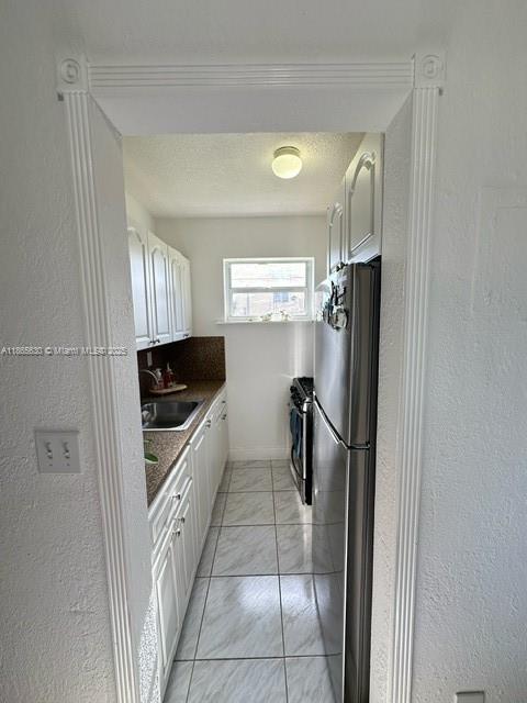 Building Photo - 3901 SW 78th Ct