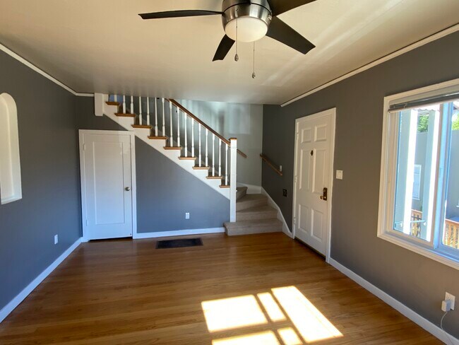 Living Room-View 3 - 1410 Glenfield Ave