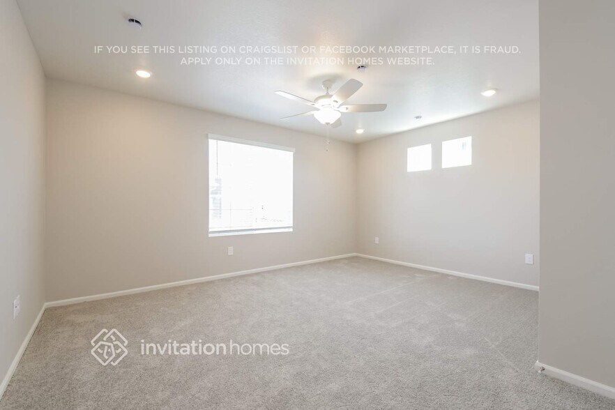Building Photo - 3341 Streamwood Dr