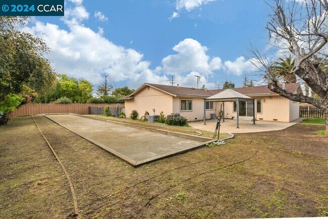 Building Photo - 1326 Babel Ln