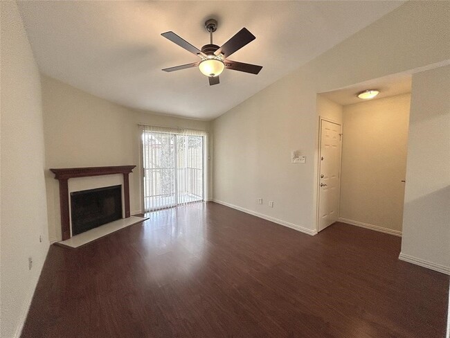 Building Photo - 2120 El Paseo St