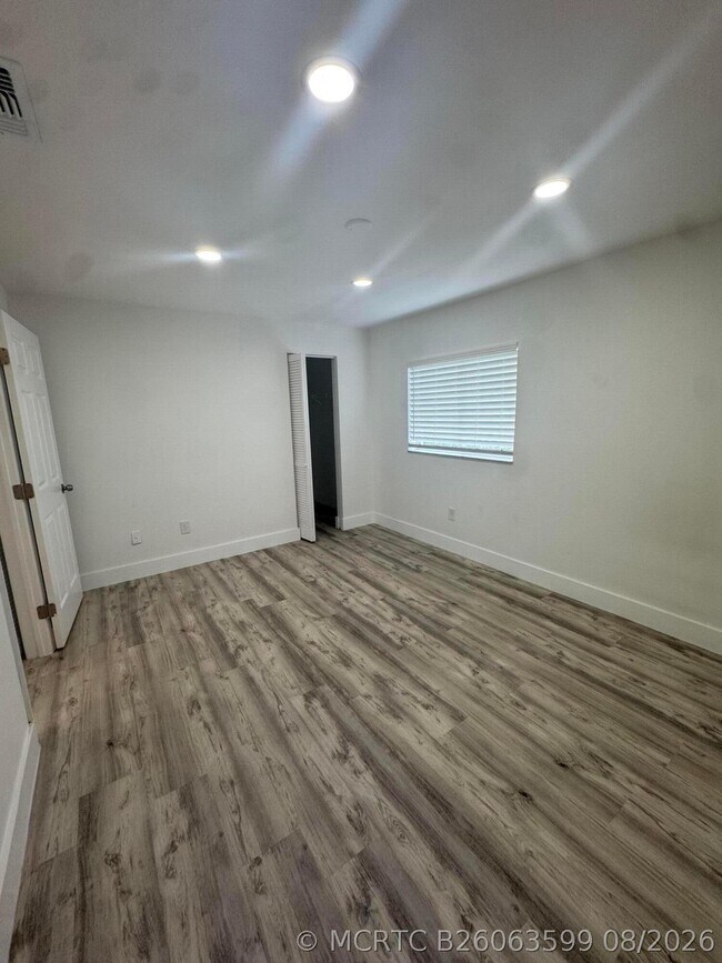 Building Photo - 3610 N 56th Ave