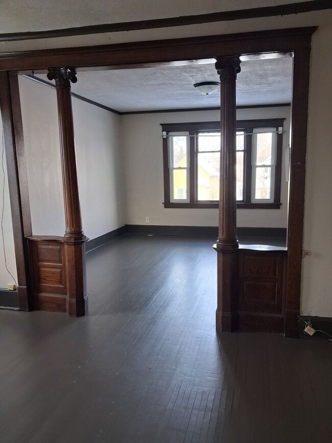 Building Photo - 8th St Virginia