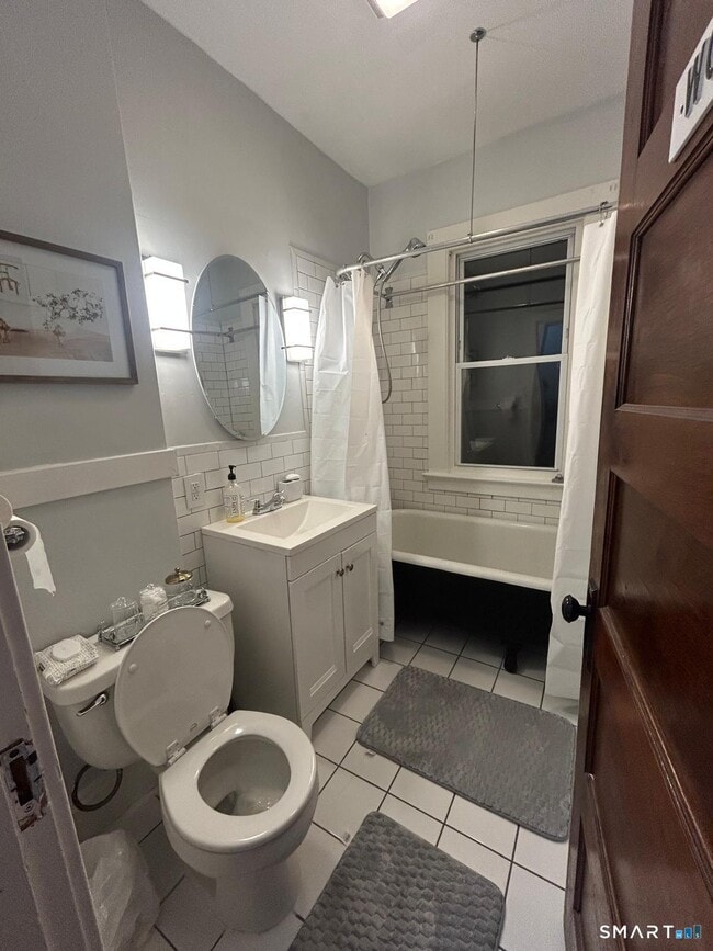 Building Photo - 458 Hillside Ave