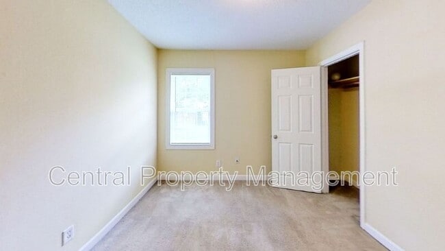 Building Photo - 108 Silverbrook Drive